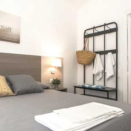 Rvapartaments Benelux Apartman