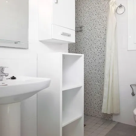 Rvapartaments Benelux Apartment