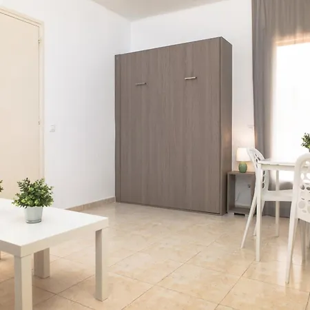 Rvapartaments Benelux Apartment *