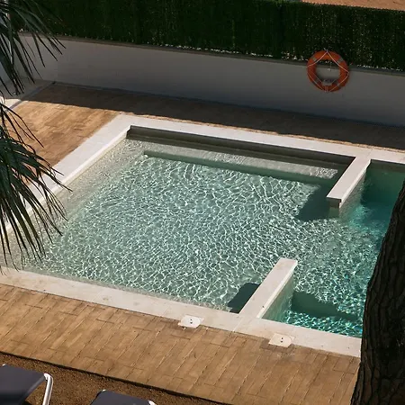 Rvapartaments Benelux * Platja d'Aro