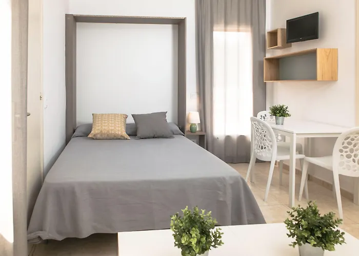 Rvapartaments Benelux Апартаменти *