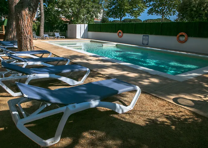 Rvapartaments Benelux Апартаменти *